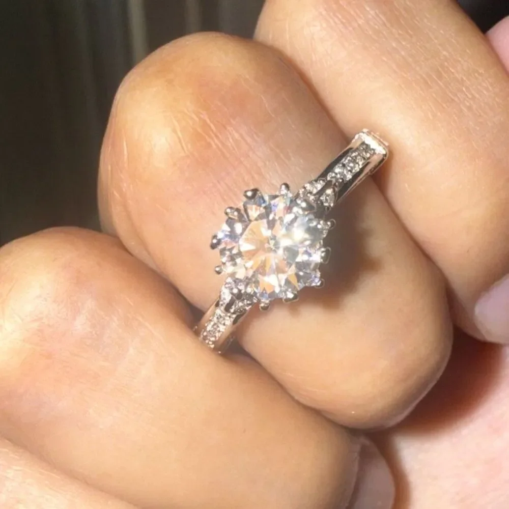 1 CT Round Moissanite Engagement Ring D Color Size 8 S925 GRA
